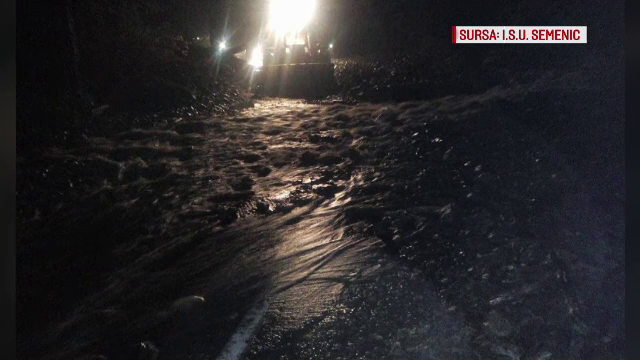15 turisti au ramas izolati, in statiunea Muntele Mic, dupa o furtuna puternica. Cum au fost salvati