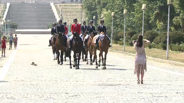 Parada spectaculoasa, cu cai campioni, in Parcul Carol. Suma fabuloasa la care ajunge pretul unui exemplar