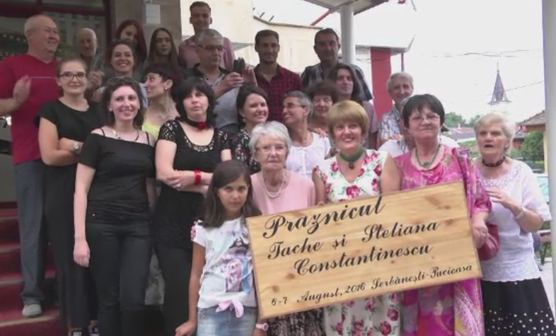 Din 4 in 4 ani, 70 de membri ai familiei Constantinescu se revad la Pucioasa. Oamenii sunt imprastiati pe 3 continente
