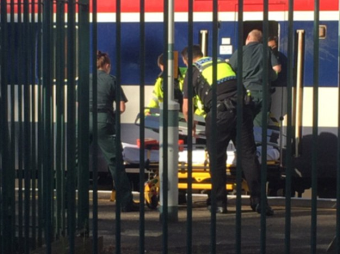 Un pasager a fost "decapitat" in Londra, in timp ce se uita pe fereastra trenului. Relatarile martorilor. VIDEO