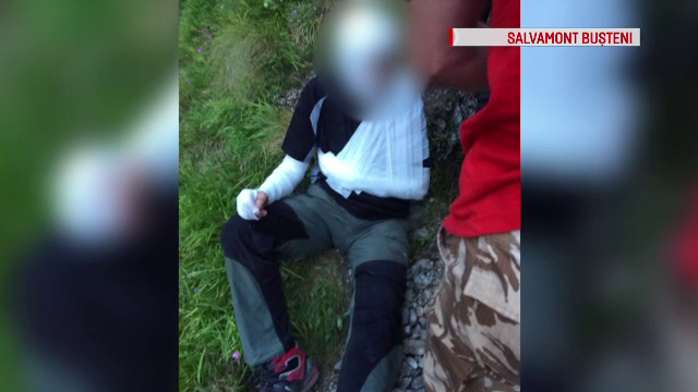 Misiune de salvare in muntii Bucegi: un barbat a cazut si s-a ranit grav. Salvamontistii s-au intors dupa prietenul sau