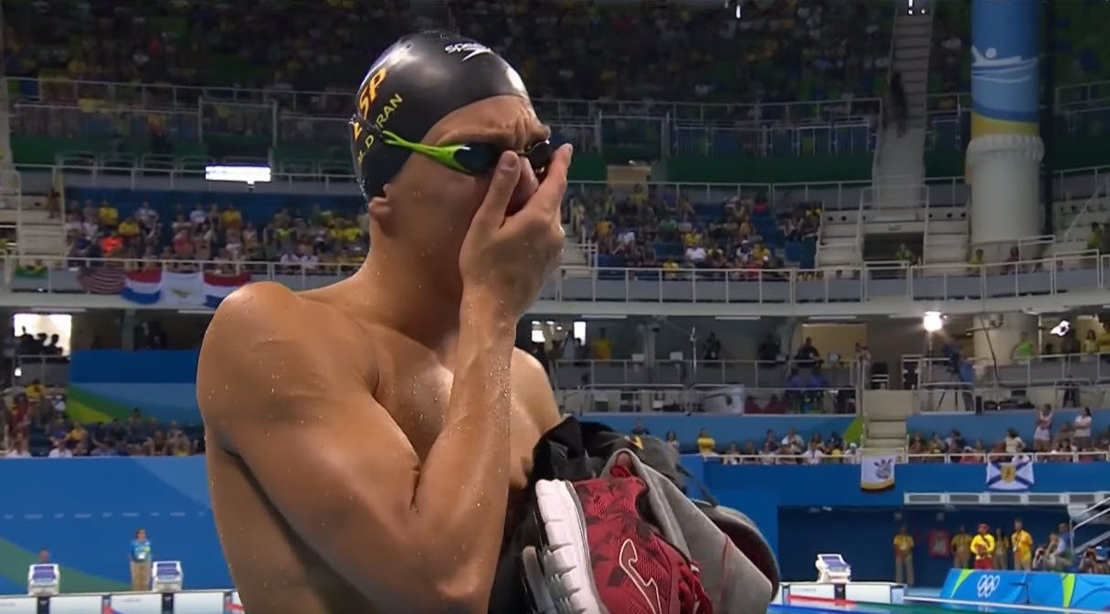 Spaniolul Miguel Navia a izbucnit in lacrimi, dupa un start fals, la proba de inot. Surpriza de care a avut parte apoi