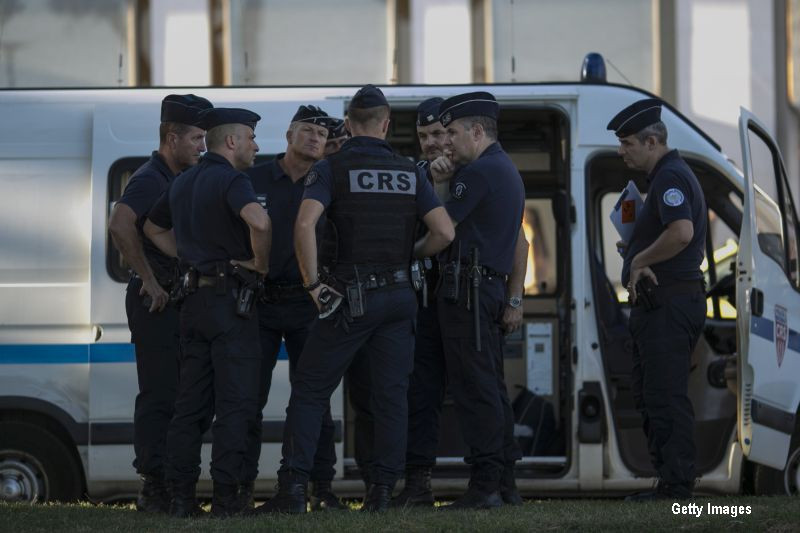 O adolescenta 16 ani din Franta, "foarte radicalizata", pregatea un atentat. Reteaua rusa prin care comunica cu jihadistii