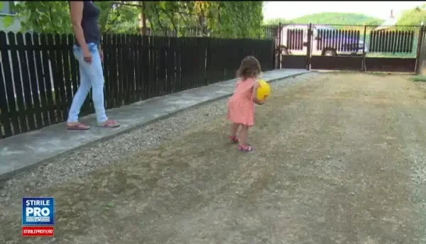 Romanca acuzata de fostul iubit italian ca si-a rapit copilul si l-a adus in tara: Vreau sa salvez fetita, el e violent