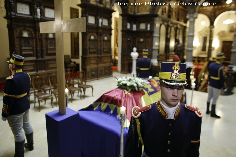 Funeraliile Reginei Ana