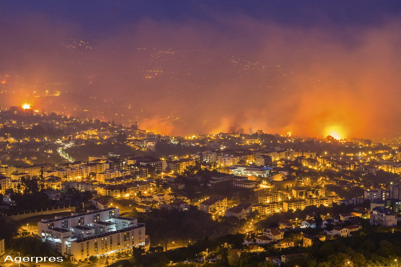 Incendiile violente din Madeira au facut 3 victime, iar focul s-a extins pana in capitala. Peste 1000 de persoane, evacuate
