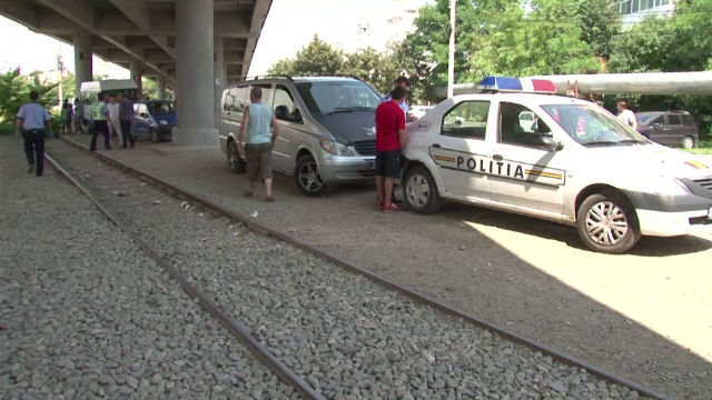 Un barbat de 56 de ani din Bacau a murit dupa ce a fost calcat de tren. De ce martorii cred ca este vorba de o sinucidere