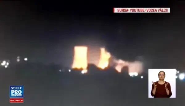 Incendiu si explozii pe platforma Combinatului Oltchim din Ramnicu Valcea. Un depozit de materiale a luat foc