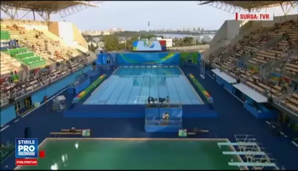 Organizatorii au deslusit misterul. De ce a devenit verde, din senin, apa bazinului de la sarituri, la Rio