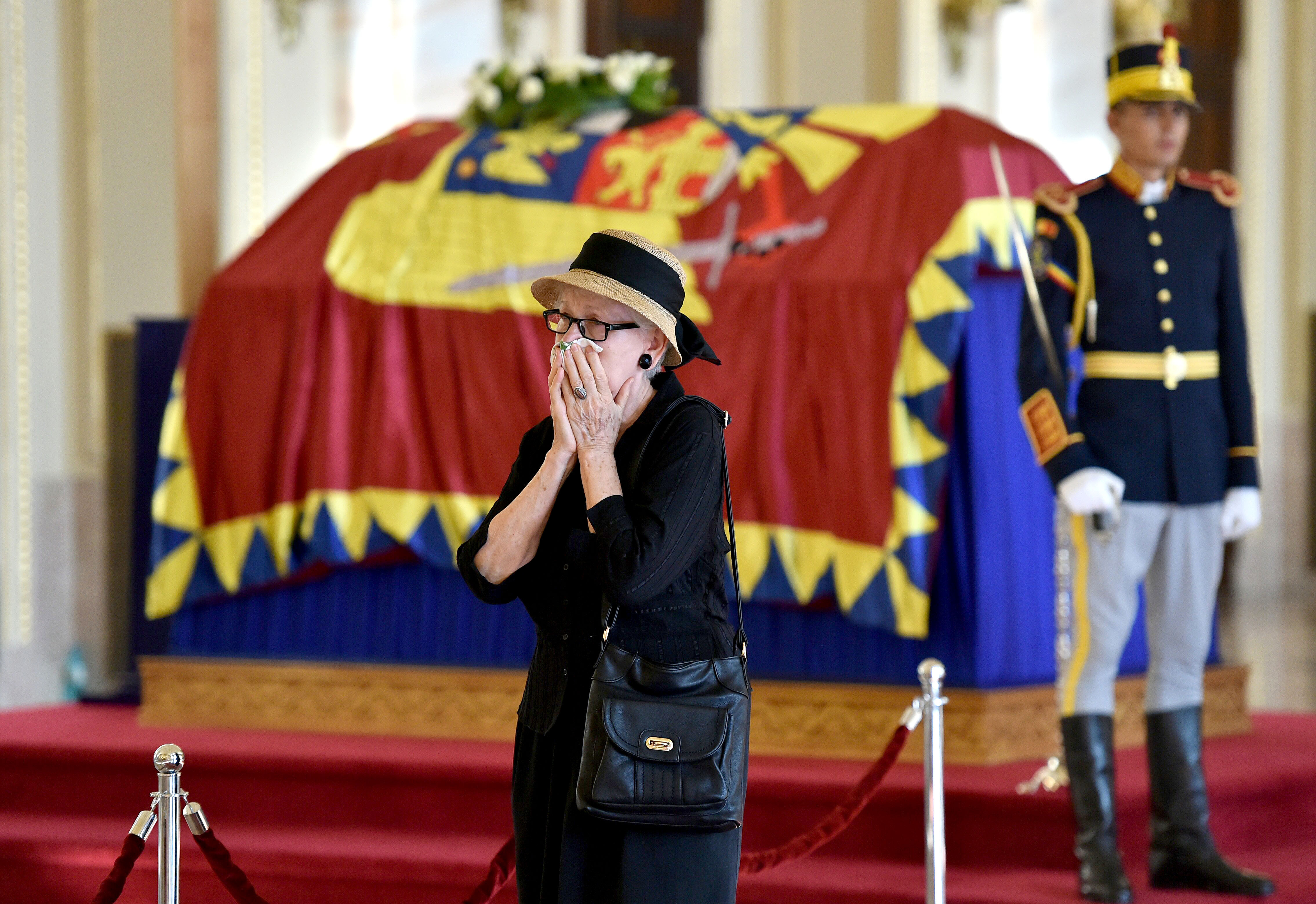 Romanii ii aduc un ultim omagiu Reginei Ana. Ce membri ai familiilor regale din Europa vor fi prezenti la funeralii, sambata