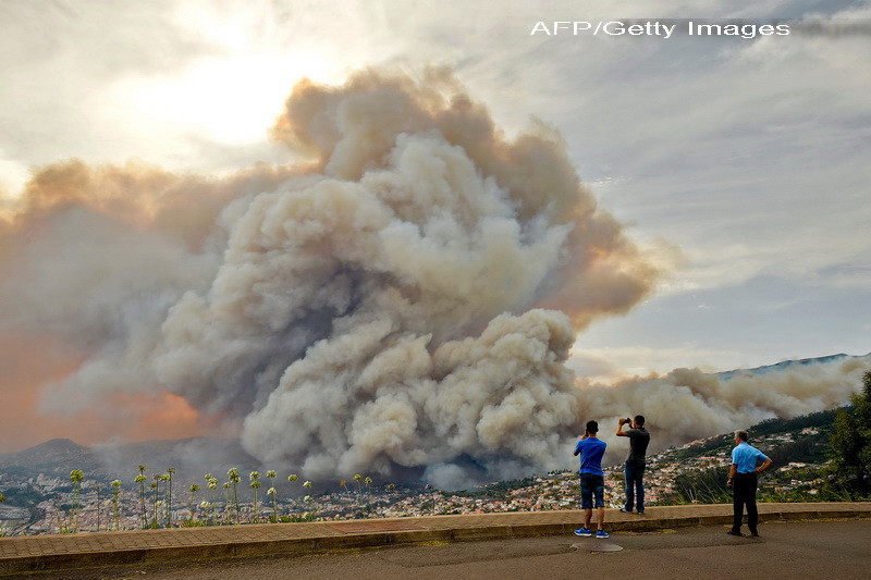 Incendiul de vegetatie din Madeira, Portugalia, fotografiat de cativa localnici