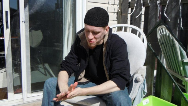 Clipul inregistrat de suspectul de terorism ucis miercuri de politia canadiana. A promis un atac iminent in Canada