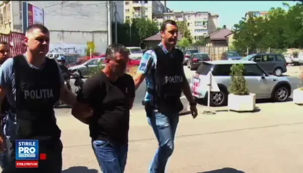 Principalul suspect in cazul crimei din Ploiesti, arestat pentru 30 de zile. Ce au gasit criminalistii in bagajul barbatului
