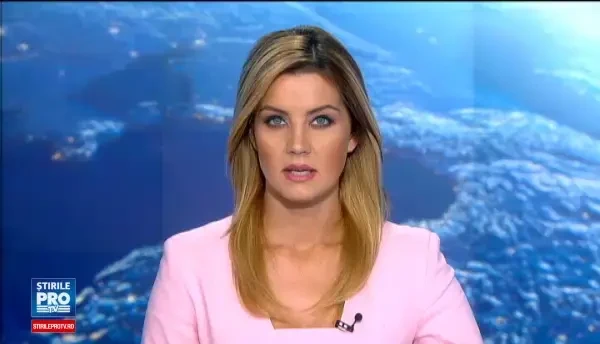 Un incendiu de vegetatie din judetul Ilfov a mistuit o casa. Sapte autospeciale de pompieri se lupta cu flacarile