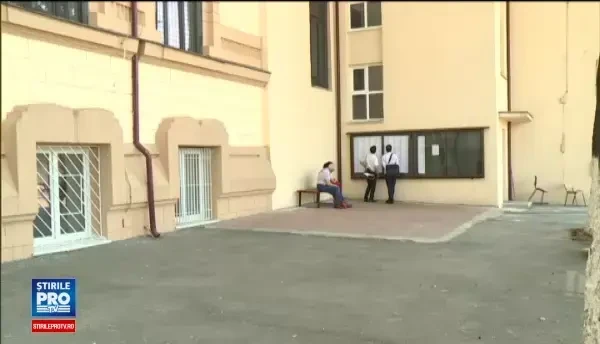 Peste un sfert dintre candidati nu au obtinut nota de trecere la examenul de definitivat in Bucuresti. Ajung insa la catedra