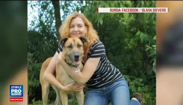 O insotitoare de zbor a adoptat un caine al strazii care a asteptat-o sase luni in fata hotelului ei din Buenos Aires