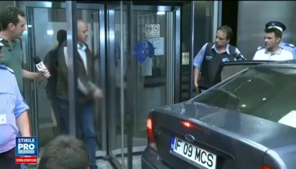 Traficantii din reportajul Sky News au fost arestati. De ce ar fi vorbit in romana, cand limba lor e maghiara