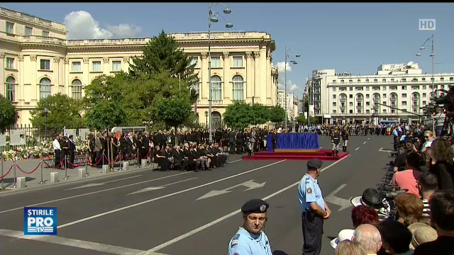 FUNERALIILE REGINEI ANA