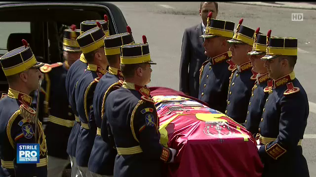 FUNERALIILE REGINEI ANA