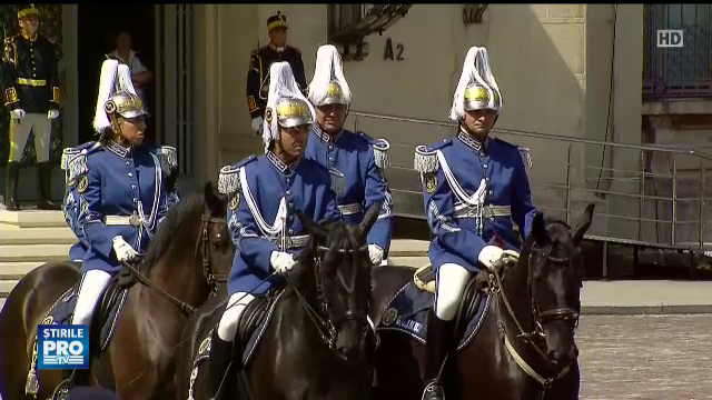 FUNERALIILE REGINEI ANA