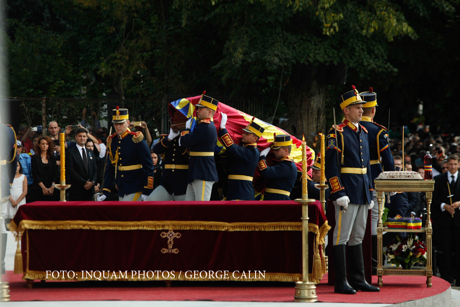 slujba inmormantare regina Ana