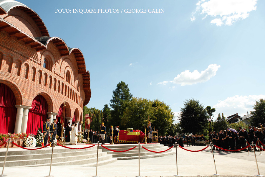 slujba inmormantare regina Ana