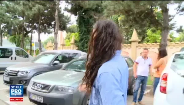 Revederea emotionanta dintre Max si mama care l-a abandonat in urma cu 26 de ani. Care e primul lucru pe care i l-a spus