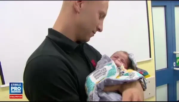 A plecat spre spitalul unde urma sa nasca, dar nu a mai rezistat pana acolo. Peripetiile prin care a trecut femeia