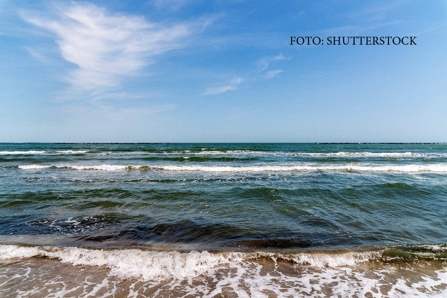 Vacanta neagra pe litoral: 34 de oameni s-au inecat in mare in acest sezon. Harta celor mai periculoase zone