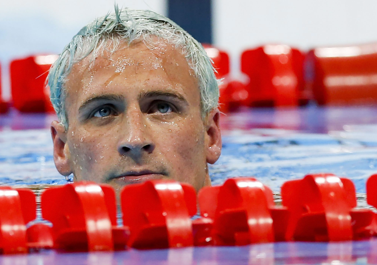 Inotatorul Ryan Lochte, amenintat cu arma si jefuit la Rio. Comitetul Olimpic neaga insa intamplarea