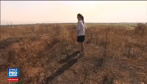 Un colt din istoria Romaniei a ajuns groapa de gunoi, iar localnicii ii dau foc. Explicatia primariei: Sunt necivilizati