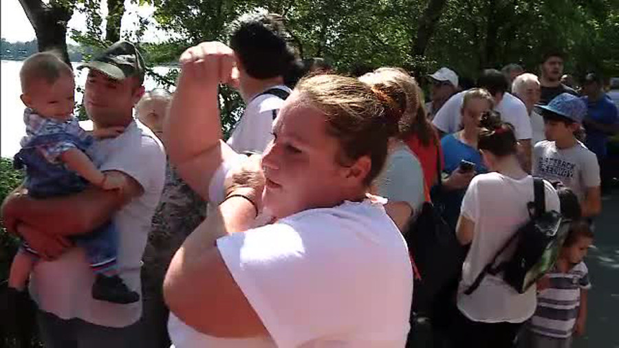 Bucurestenii au stat la coada la vaporasele din Herastrau. Motivul pentru care marinarii au oprit in mijlocul lacului