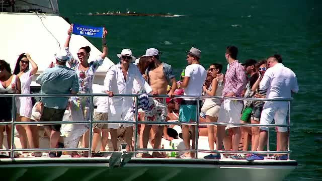 Vacantele cu yachtul sau catamaranul, dorite de mii de romani. Pretul pe care il platesc pentru o saptamana pe apa