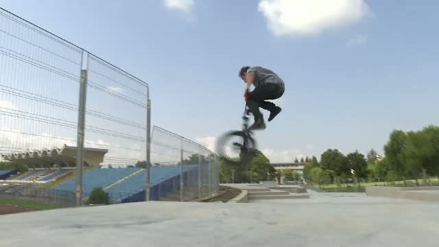 Vanatorii de talent au ajuns luni in Baia Mare. Cum au incercat posibilii concurenti sa convinga juriul "Romanii au talent"