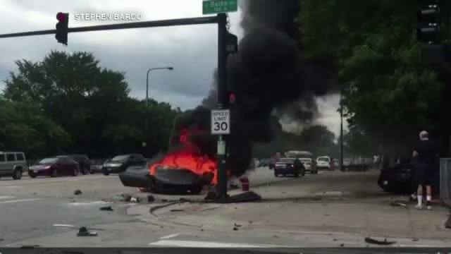 Scos din bolidul de lux in ultima clipa. Momentul in care Lamborghini explodeaza