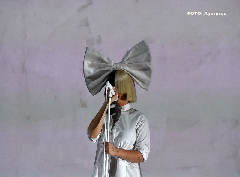 Sia, dată în judecată de fostul soț. Daniel Bernad îi cere o pensie de un sfert de milion de dolari pe lună