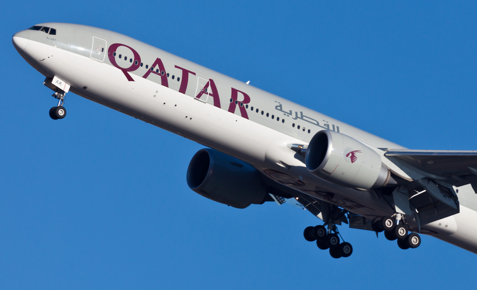 Un avion Qatar Airways a aterizat de urgenta la Istanbul, dupa ce un motor a luat foc. Anuntul facut de companie