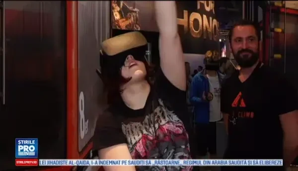 Targul pasionatilor de jocuri video a strans sute de mii de gameri la Koln. Tehnologia virtuala testata pana si de ministri