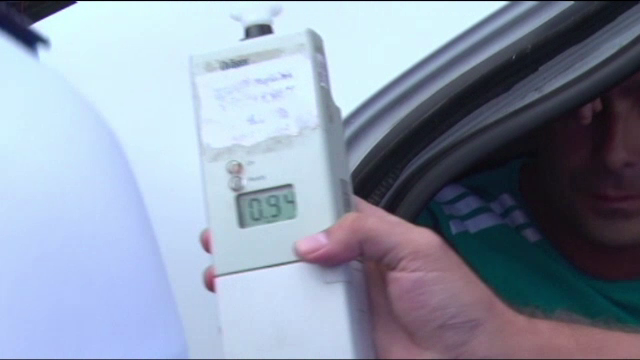 Accident provocat in Pitesti de un politist beat. Agentul, prea ametit ca sa le poata spuna colegilor ce s-a intamplat