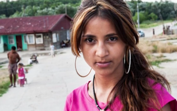 Reportaj The Guardian despre traficul cu romance in Europa. Maya: "Barbatii ne privesc ca pe niste banci de facut bani” VIDEO