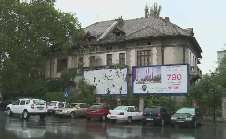 Statul vrea sa cumpere si sa reabiliteze cladirile istorice in ruina. Cu cat se vinde un imobil reparat complet