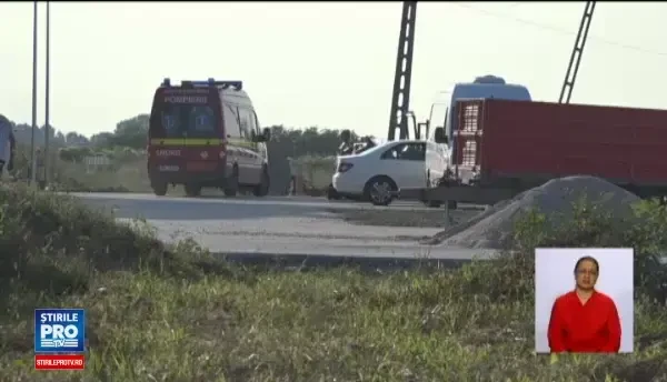 Un tanar de 21 de ani s-a rasturnat cu masina in Satu Mare. Mama si fratele lui, aflati pe bancheta din spate, au murit