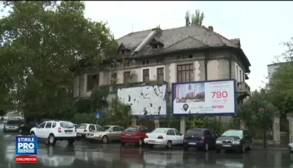 Statul vrea sa cumpere si sa reabiliteze cladirile istorice in ruina. Cu cat se vinde un imobil reparat complet