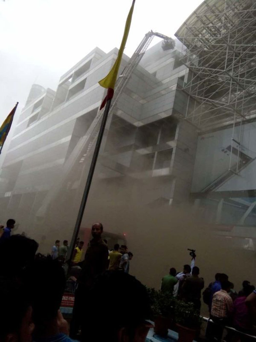 incendiu mall Bangladesh
