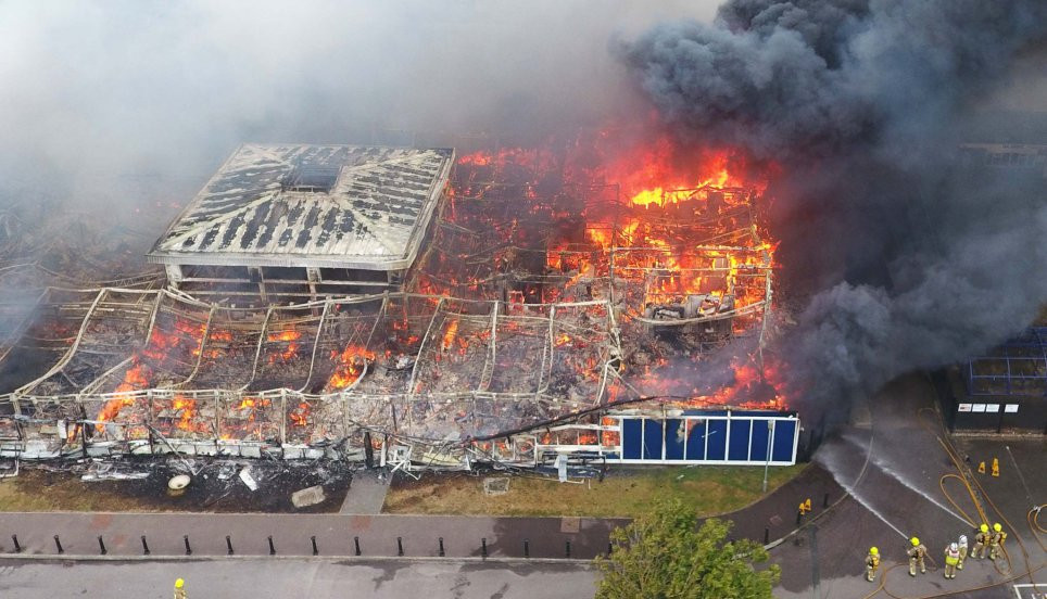 incendiu scoala Marea Britanie