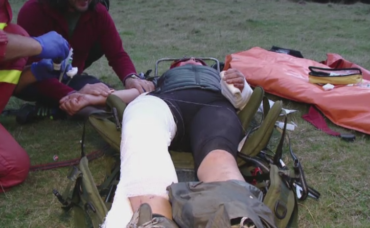 Interventie cu peripetii in Piatra Craiului. De ce nu a putut un elicopter SMURD sa salveze o turista dintr-o prapastie