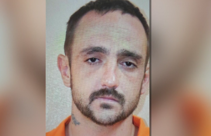 Crima infioratoare in SUA. Un barbat a ucis 5 oameni, apoi si-a rapit fosta iubita. "N-am vazut niciodata o asemenea scena"