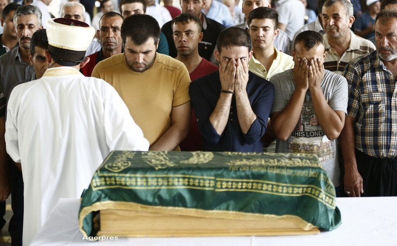 Cel putin 22 de victime ale atentatului comis la o nunta in Gaziantep aveau sub 14 ani. Printre raniti se afla si mirele