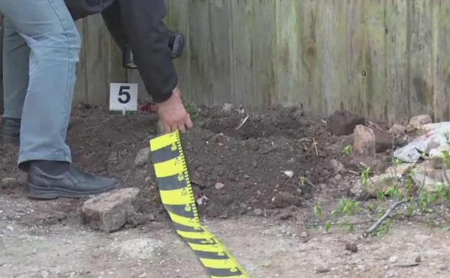 Descoperire sinistra intr-o gospodarie din Neamt. Cadavrele a doua persoane, gasite la 2 saptamani de la disparitie