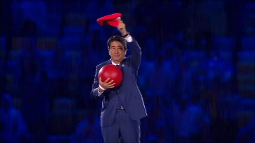 Aparitie surpriza a premierului Japoniei, la ceremonia de inchidere a Jocurilor Olimpice. Shinzo Abe, deghizat in Super Mario